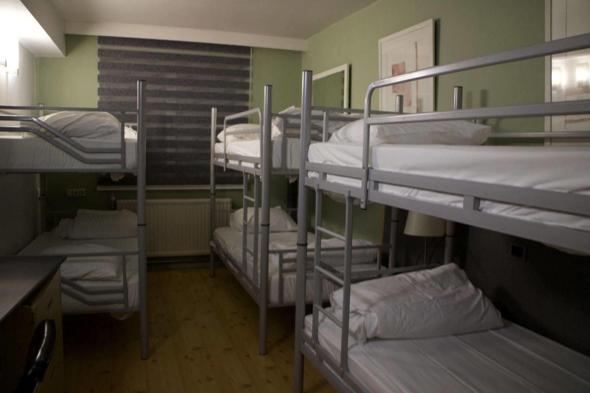 Escale Hotel Saint-Gilles Luaran gambar